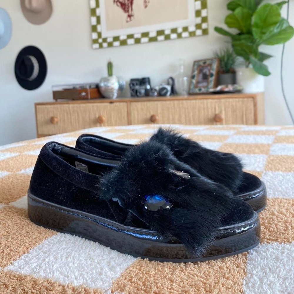 BARNEYS NEW YORK MADE IN ITALY BLACK FURRY OXFORDS SIZE 38